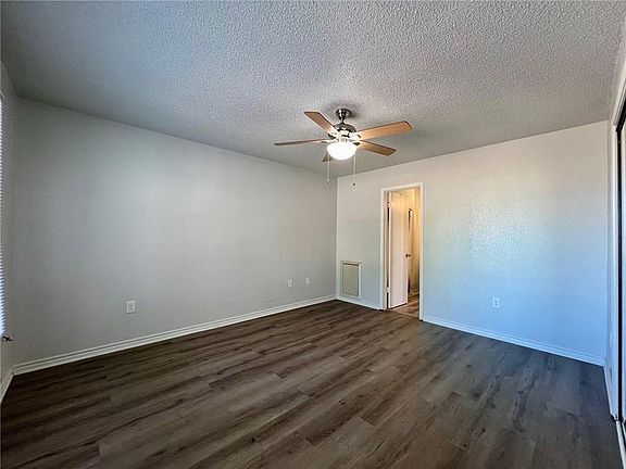 4th image of 2940 Manhattan Blvd Unit 191