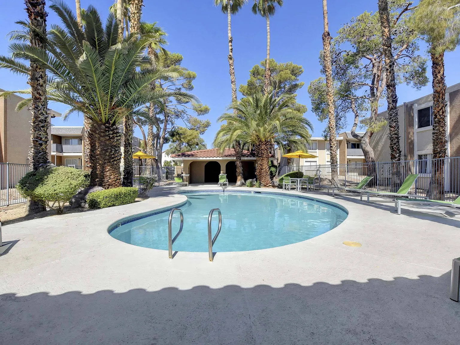 Rancho Vista Apartments — Photo 4
