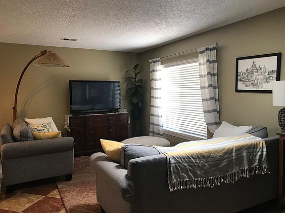 2nd image of 417 Cedarwood Dr