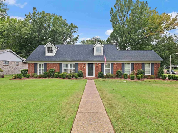 1635 Poplar Estates Pkwy, Germantown, TN 38138