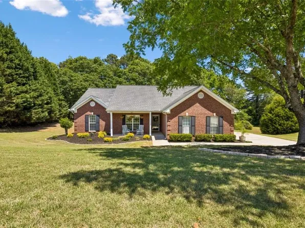 621 Teal Dr, Winder, GA 30680