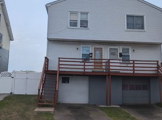 56 Bond St, Bridgeport, CT 06610
