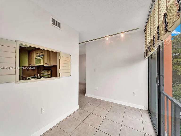 9420 W Flagler St #312 — Photo 6