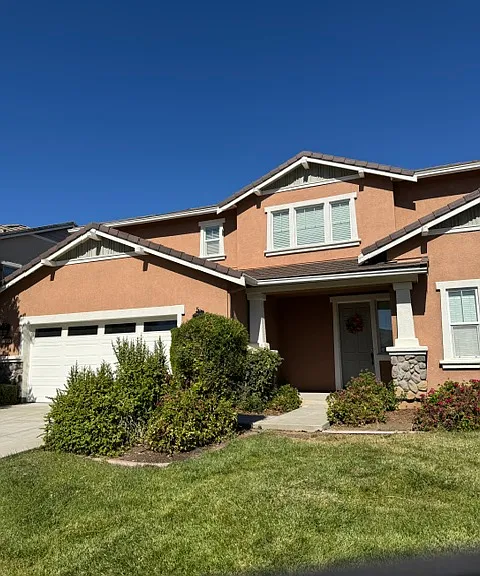 Mint Dr — Photo 1