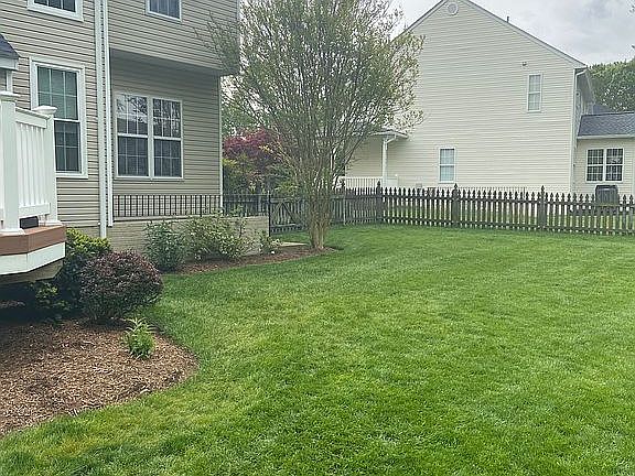 3rd image of 102 Lancashire Ct