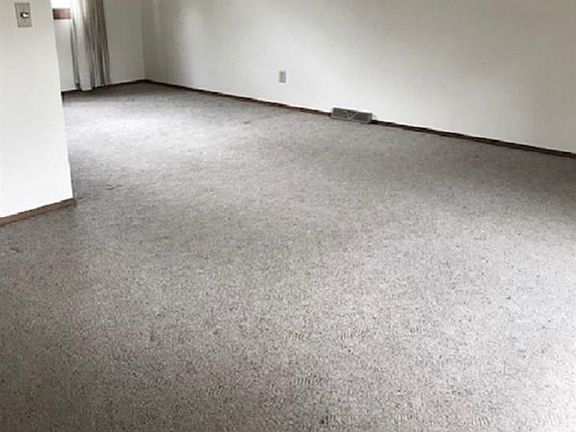 3rd image of 2140 Teakwood Dr