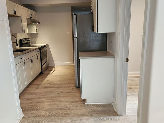 2nd image of 2105 Laguard Dr APT A