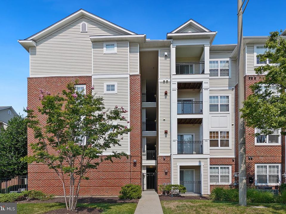 1st image of 12925 Centre Park Cir APT 102