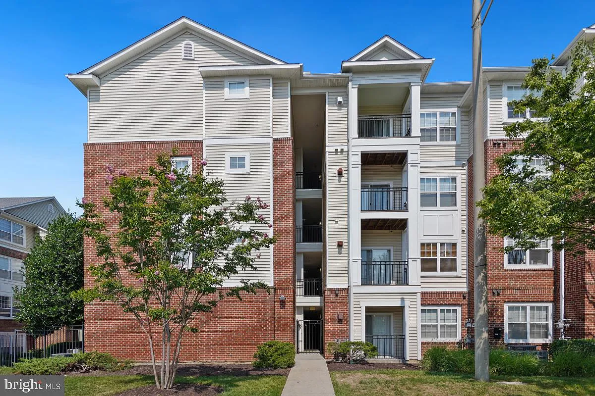 12925 Centre Park Cir APT 102 photo 1