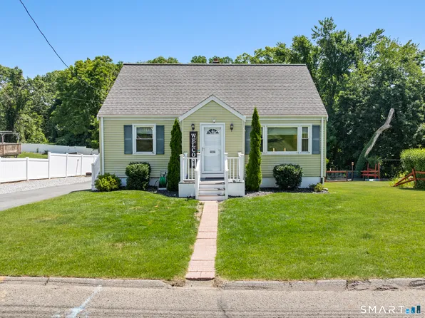 30 Lansing Avenue, Trumbull, CT 06611