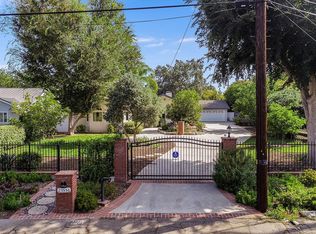 23556 Califa St, Woodland Hills, CA 91367