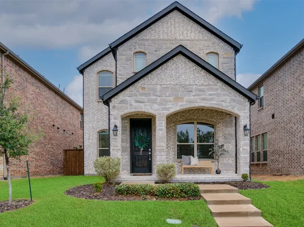 165 McCartt Dr, Lewisville, TX 75067