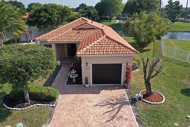 1st image of 1242 SW 44th Ter