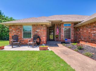 2835 Forest Oaks Dr, Choctaw, OK 73020