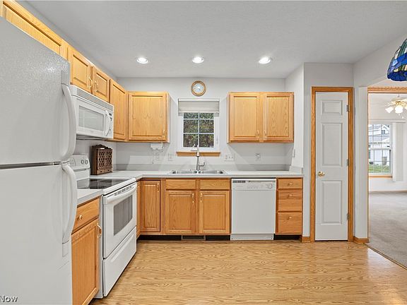 5th image of 315 W Gln