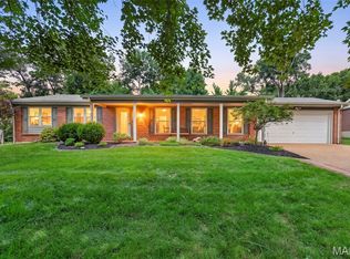 13247 Delft Dr, Saint Louis, MO 63146