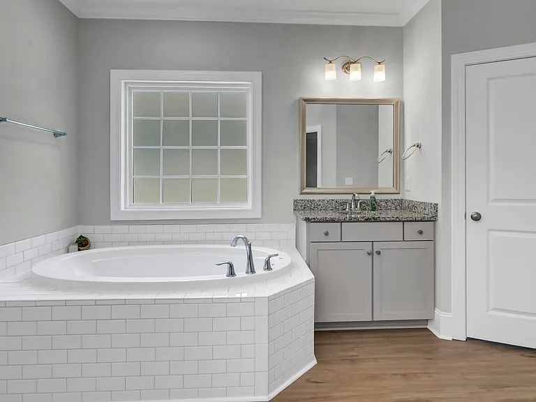 2286 Harvestwood Ln — Photo 36