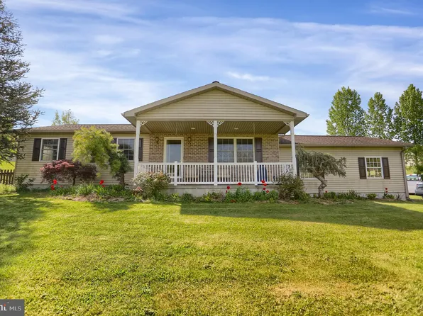 17 Woodchuck Trl, Millerstown, PA 17062