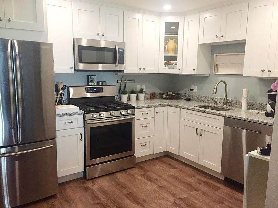 1st image of 28 Rose Ct