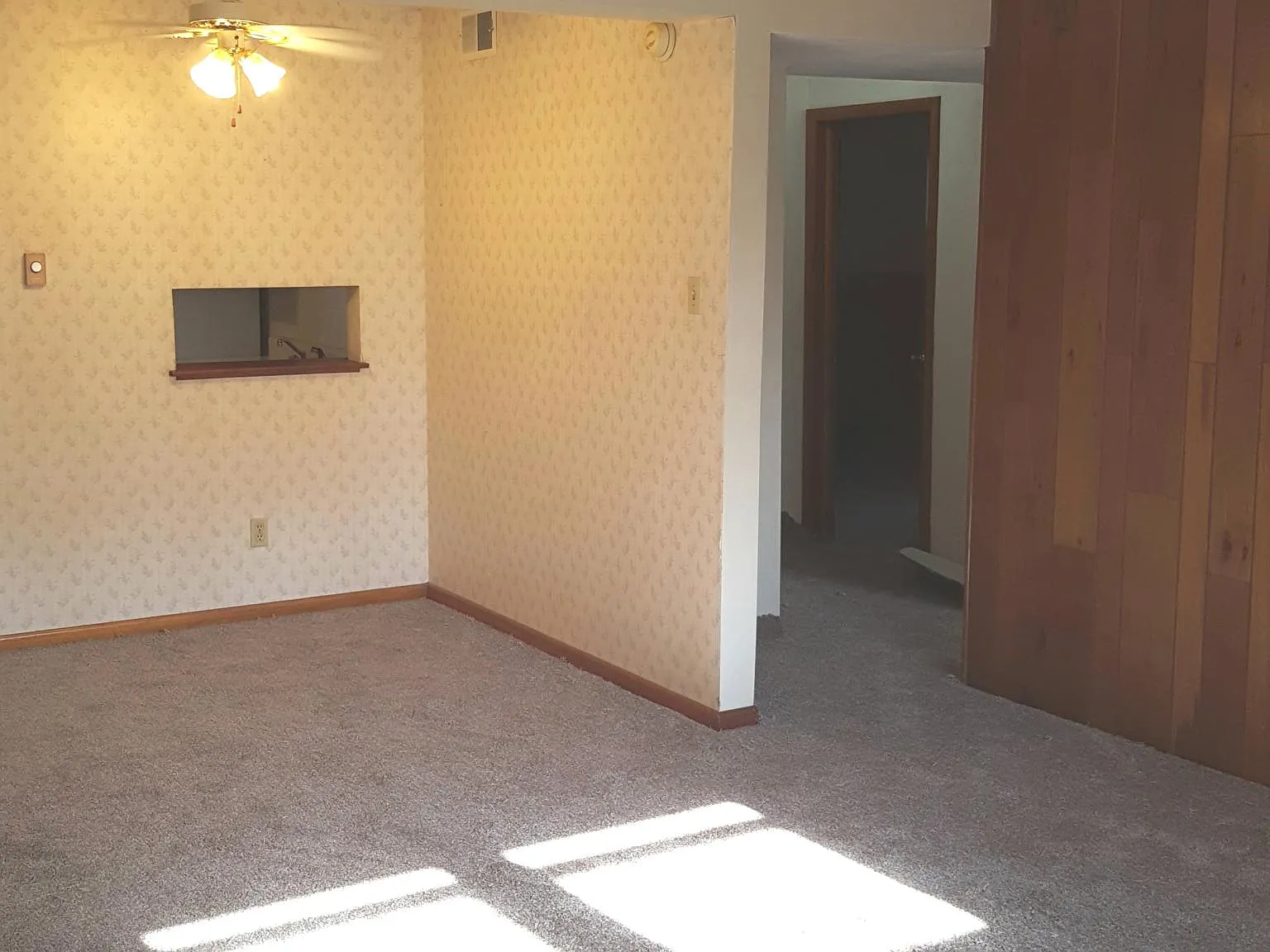 2 bed, 850 sqft, $585 — Photo 2