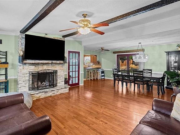 4th image of 1130 Heathwood Rd
