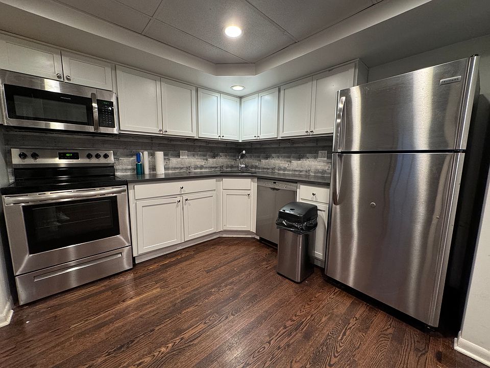 1st image of 544 W Belden Ave #G