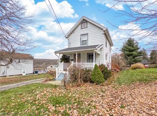 46 Prospect St, Struthers, OH 44471