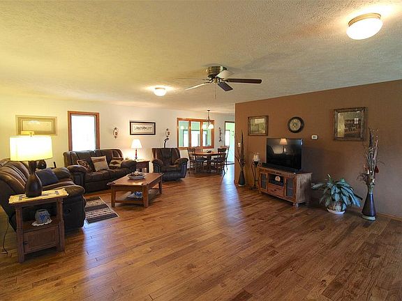 5th image of 2321 W Joan St