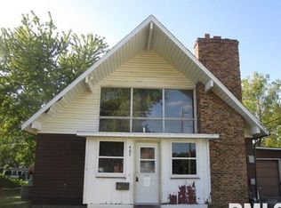 407 S Grape St, Morrison, IL 61270