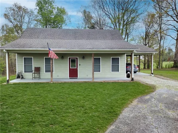 209 Moss Rd, Fairmount, GA 30139