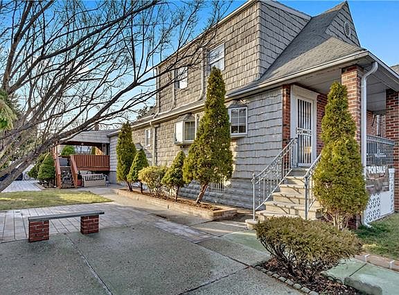 2nd image of 2215 Fenton Ave