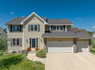 7315 Summerland Ridge Rd NE, Cedar Rapids, IA 52402
