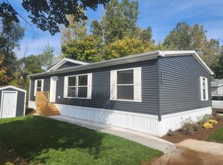 426 Troy Ct, Eaton Rapids, MI 48827