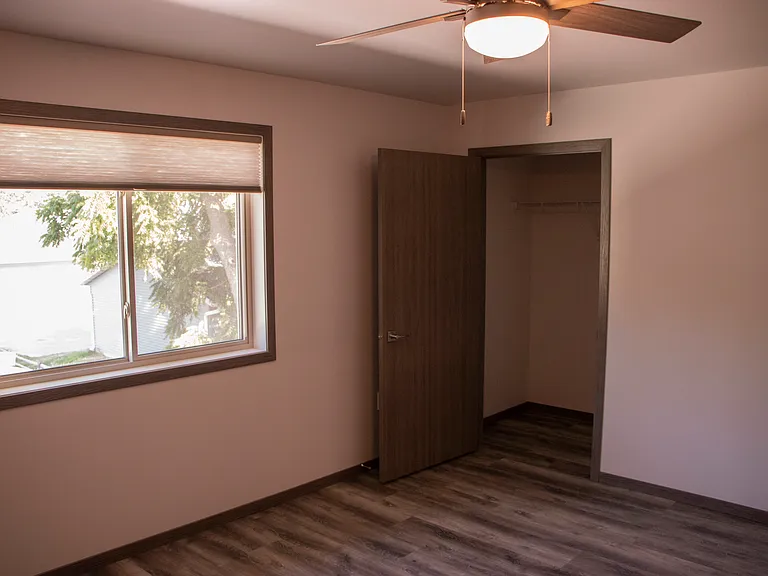 Helen Park — Photo 35