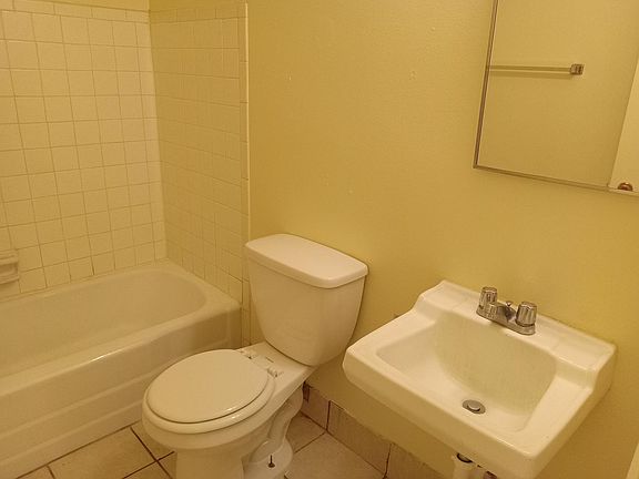 3rd image of 1104 Arizona St SE #7