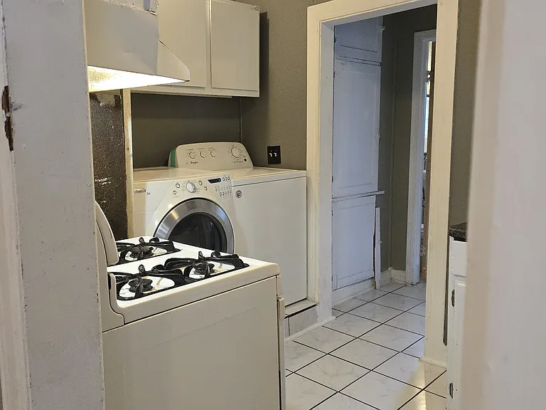 1125 NW 27th St #1 — Photo 15