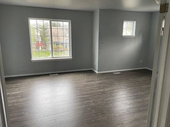 5th image of 16511 129th Avenue Ct E