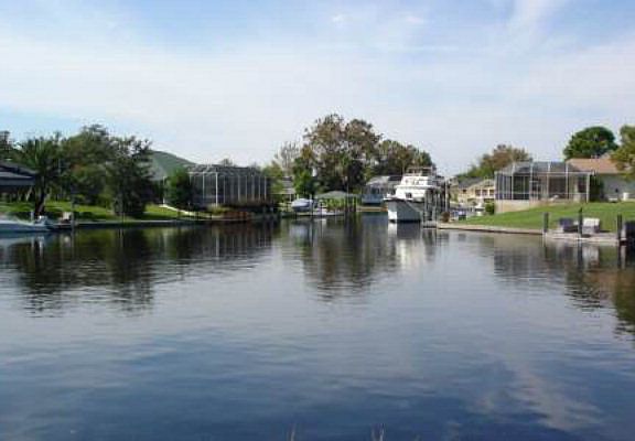 5th image of 22 Old Oak Dr S
