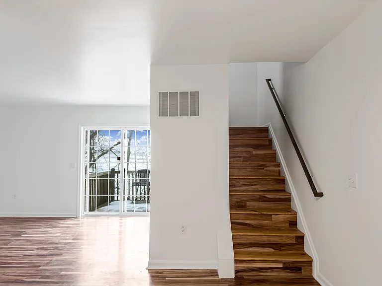 Red Cedar Lane — Photo 13