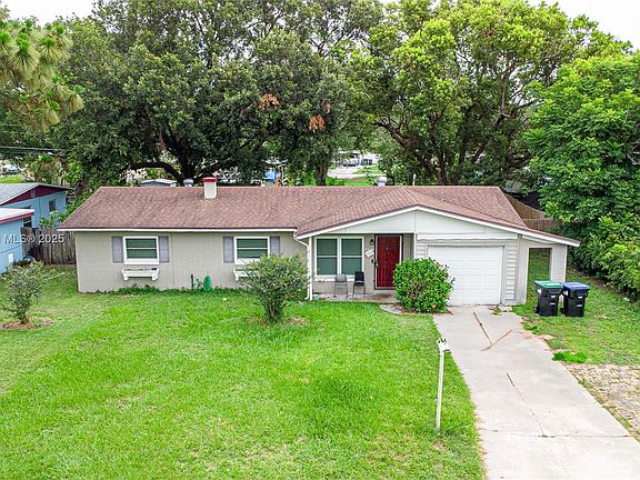 3rd image of 4915 Pine Needle Dr