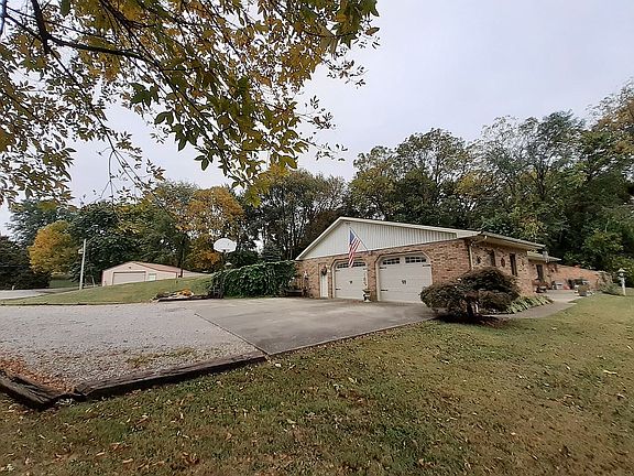 4th image of 1251 S Lookout Mountain Dr