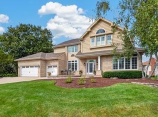4020 White Eagle Dr, Naperville, IL 60564
