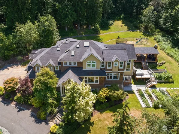 26709 SE Old Black Nugget Road, Issaquah, WA 98029