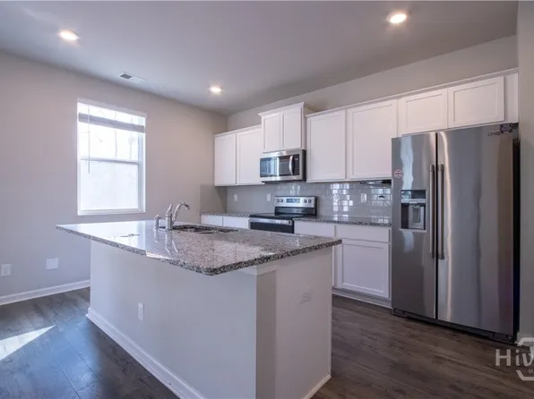 325 Park West Blvd, Athens, GA 30606