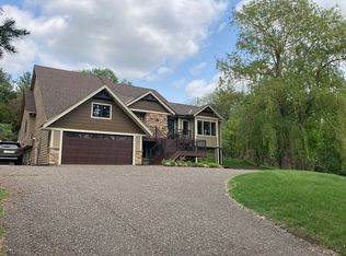 16030 Woodland Curv, Minnetonka, MN 55345