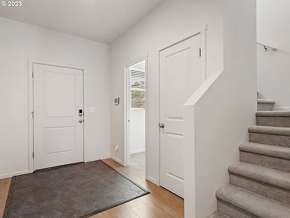 4th image of 5600 NE 129th Pl
