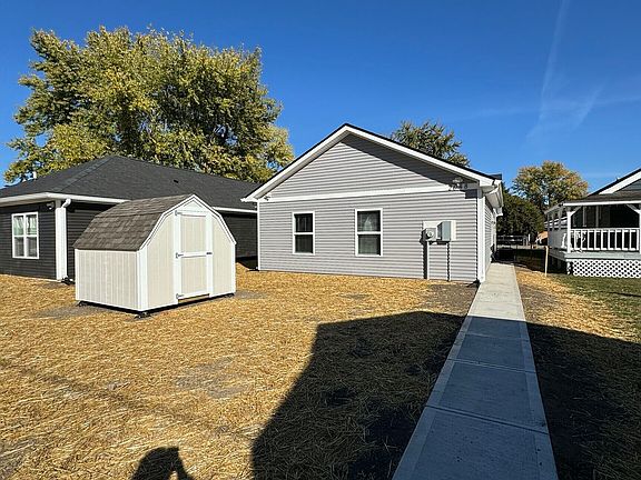 2nd image of 2048 N Livingston Ave