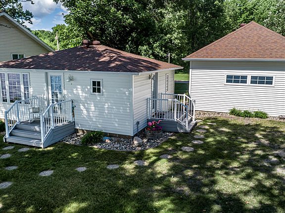 2nd image of 47655 Henry Hill Ln