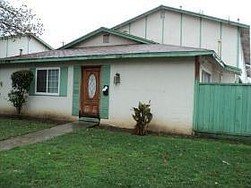 3rd image of 581 Palmetto Dr
