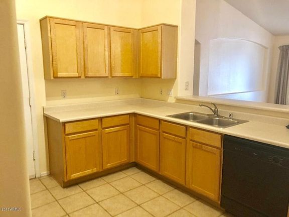 3rd image of 7964 W Marlette Ave